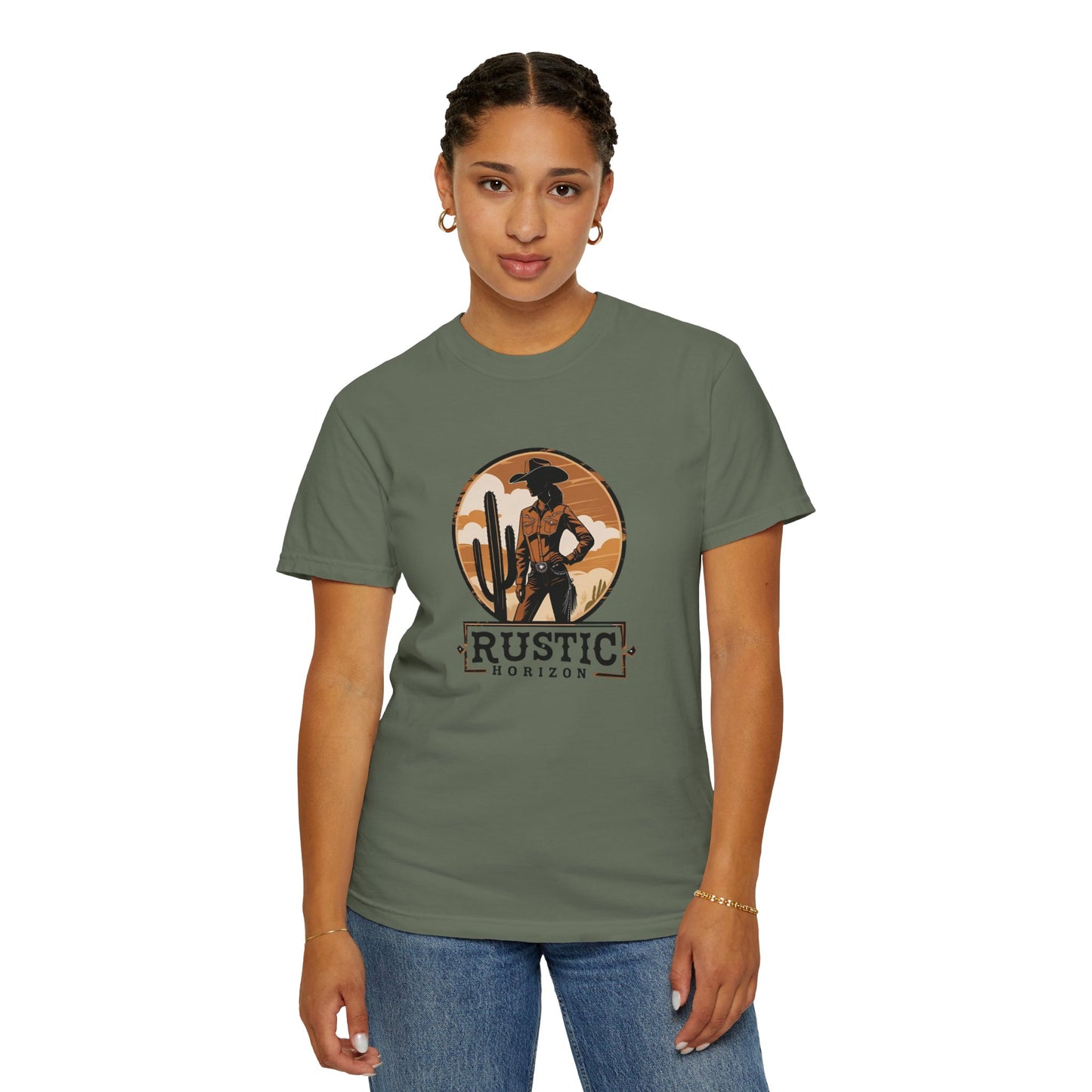 Rustic Horizon Cowgirl  UNISEX T-Shirt｜Festival Wear, Casual Outfit, Gift for Nature Lovers, Vintage Style Tee, Summer Essential