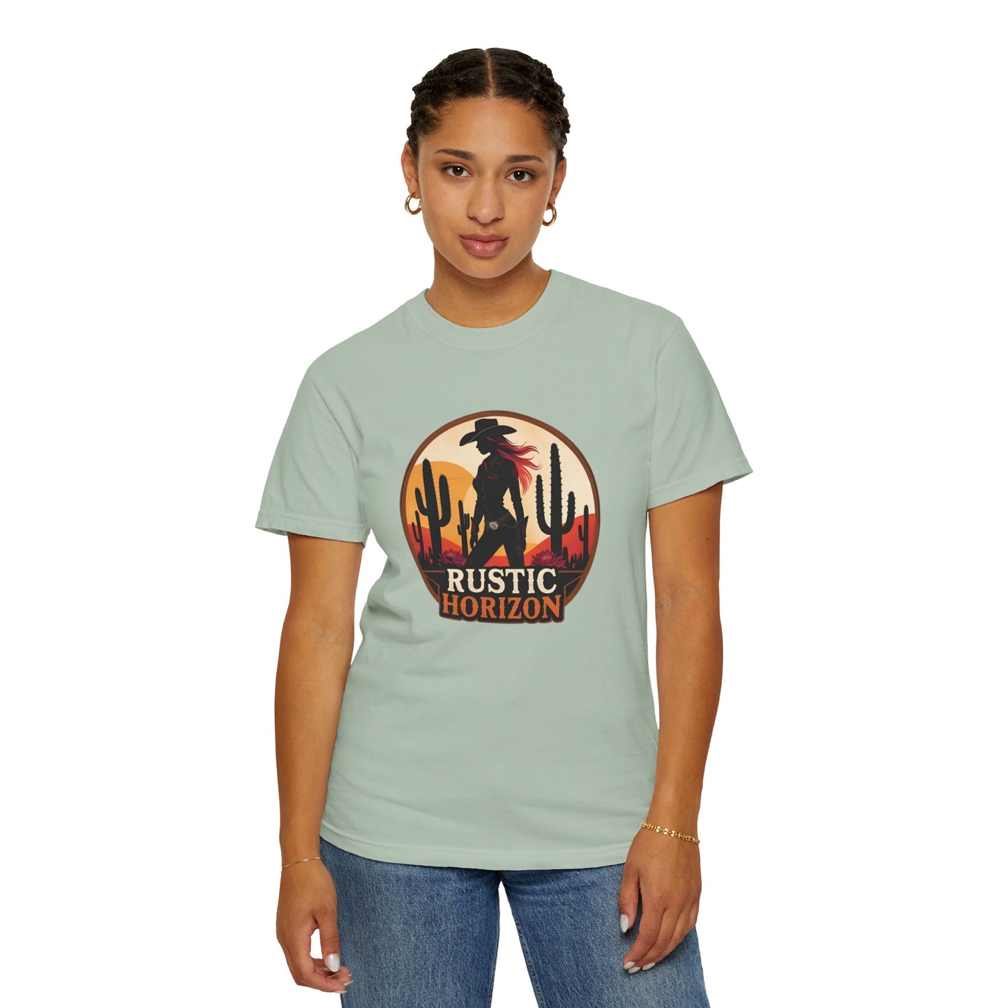 Rustic Horizon Cowgirl  UNISEX T-Shirt｜Festival Wear, Casual Outfit, Gift for Nature Lovers, Vintage Style Tee, Summer Essential