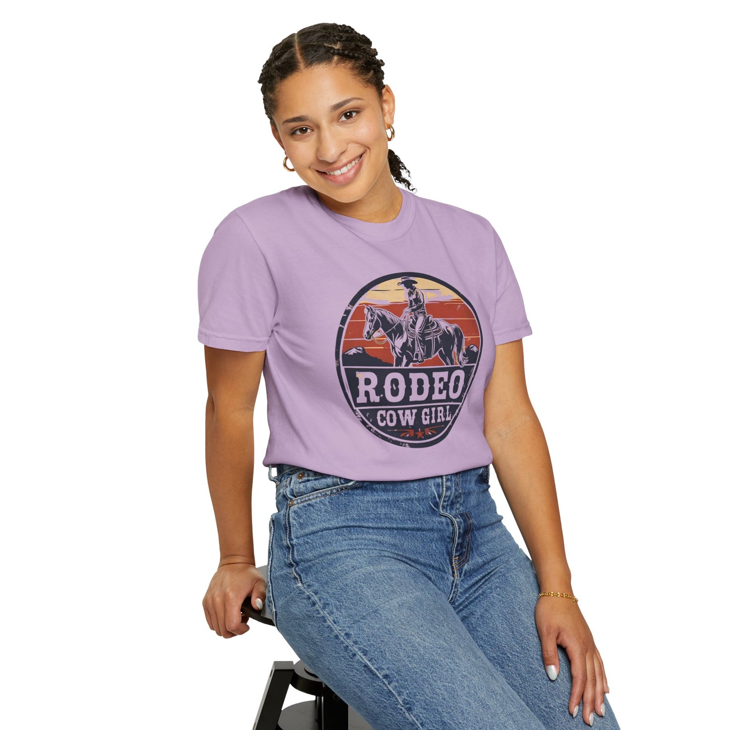 Rustic Horizon Cowgirl Fashion UNISEX T-Shirt｜Festival Wear, Casual Outfit, Gift for Nature Lovers, Vintage Style Tee, Summer Essential