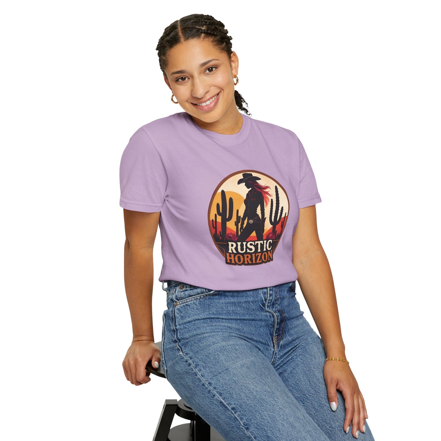 Rustic Horizon Cowgirl  UNISEX T-Shirt｜Festival Wear, Casual Outfit, Gift for Nature Lovers, Vintage Style Tee, Summer Essential