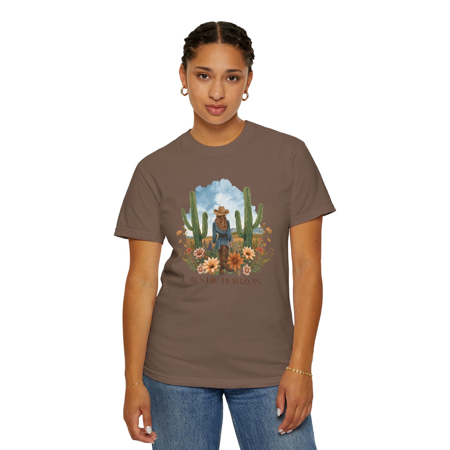 Cowgirl cactus UNISEX T-Shirt｜Festival Wear, Casual Outfit, Gift for Nature Lovers, Vintage Style Tee, Summer Essential