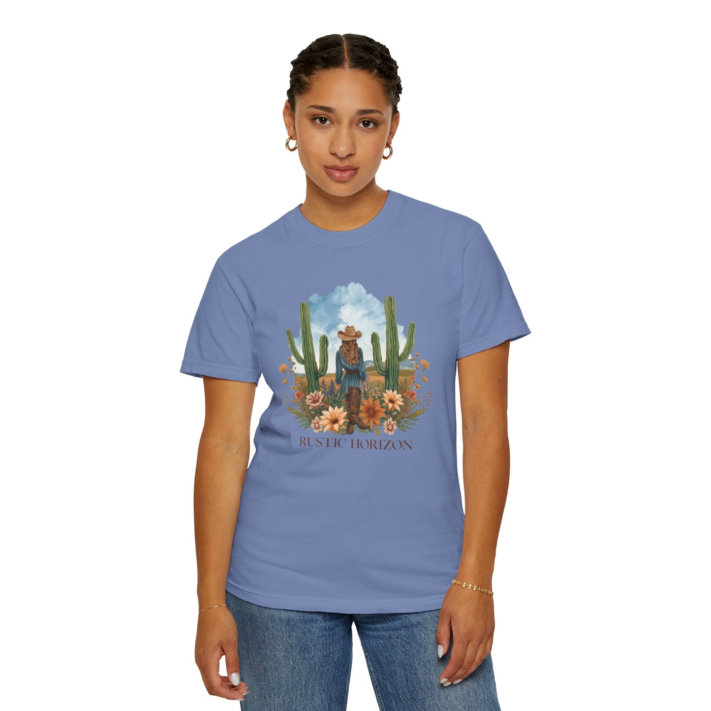 Cowgirl cactus UNISEX T-Shirt｜Festival Wear, Casual Outfit, Gift for Nature Lovers, Vintage Style Tee, Summer Essential