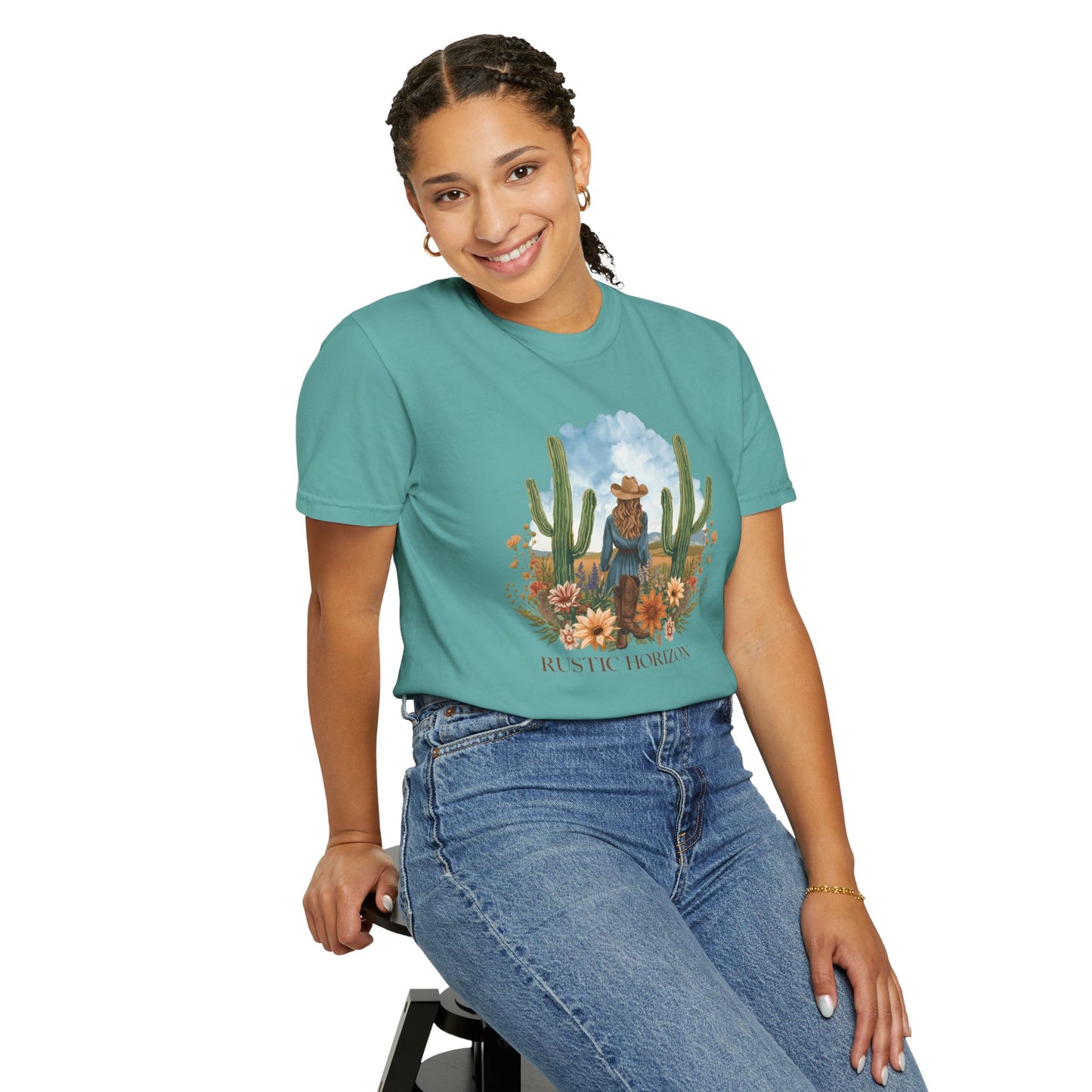 Cowgirl cactus UNISEX T-Shirt｜Festival Wear, Casual Outfit, Gift for Nature Lovers, Vintage Style Tee, Summer Essential