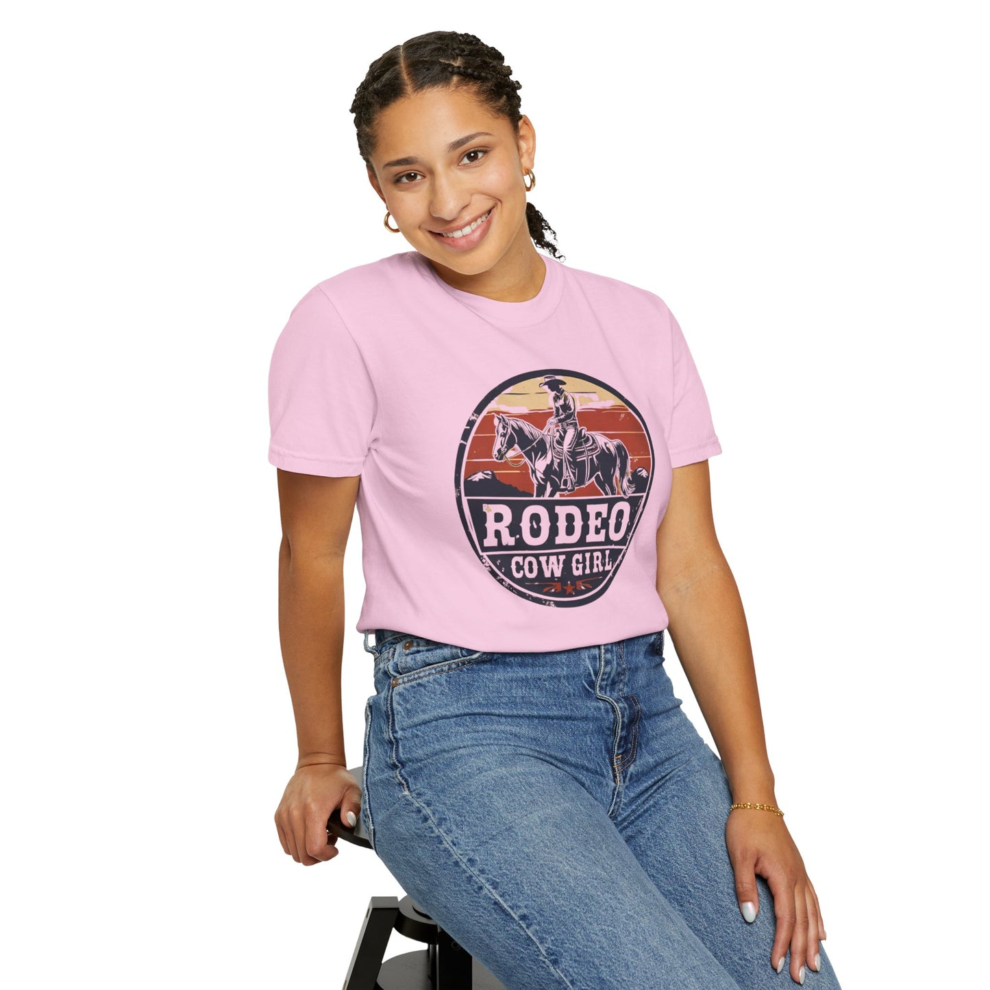 Rustic Horizon Cowgirl Fashion UNISEX T-Shirt｜Festival Wear, Casual Outfit, Gift for Nature Lovers, Vintage Style Tee, Summer Essential