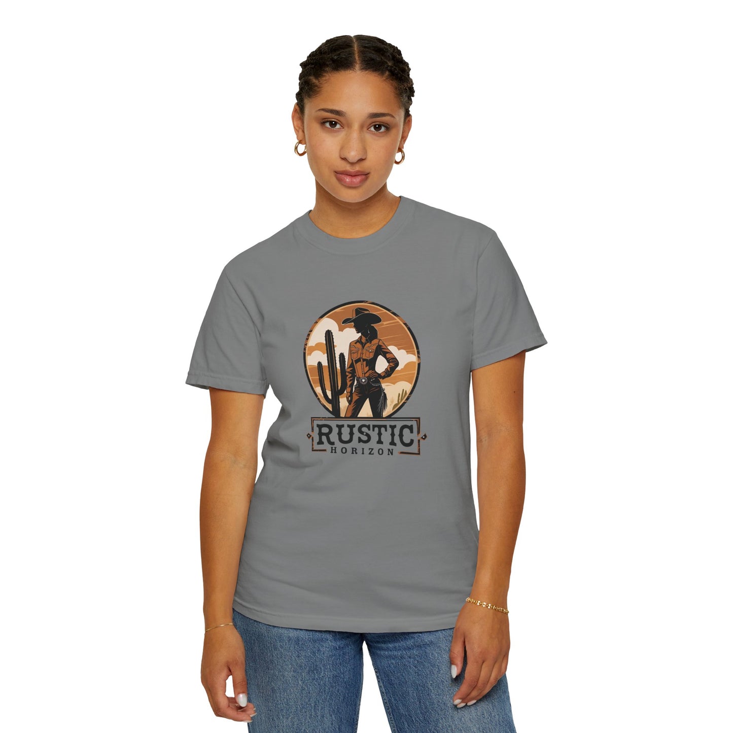 Rustic Horizon Cowgirl  UNISEX T-Shirt｜Festival Wear, Casual Outfit, Gift for Nature Lovers, Vintage Style Tee, Summer Essential