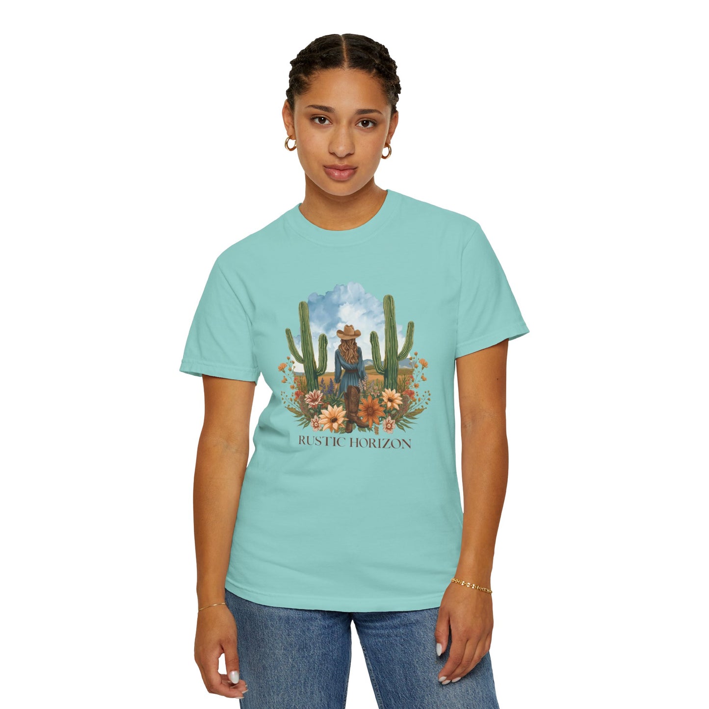 Cowgirl cactus UNISEX T-Shirt｜Festival Wear, Casual Outfit, Gift for Nature Lovers, Vintage Style Tee, Summer Essential