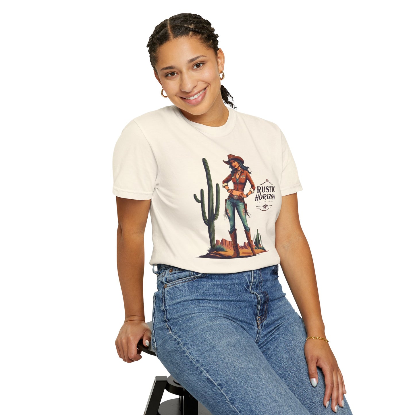 Rustic Horizon Cowgirl Cactus Fashion UNISEX T-Shirt｜Festival Wear, Casual Outfit, Gift for Nature Lovers, Vintage Style Tee, Summer Essential