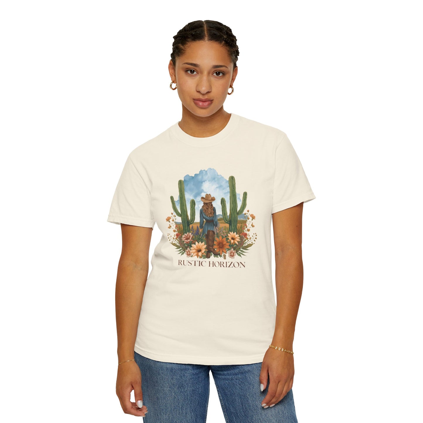 Cowgirl cactus UNISEX T-Shirt｜Festival Wear, Casual Outfit, Gift for Nature Lovers, Vintage Style Tee, Summer Essential