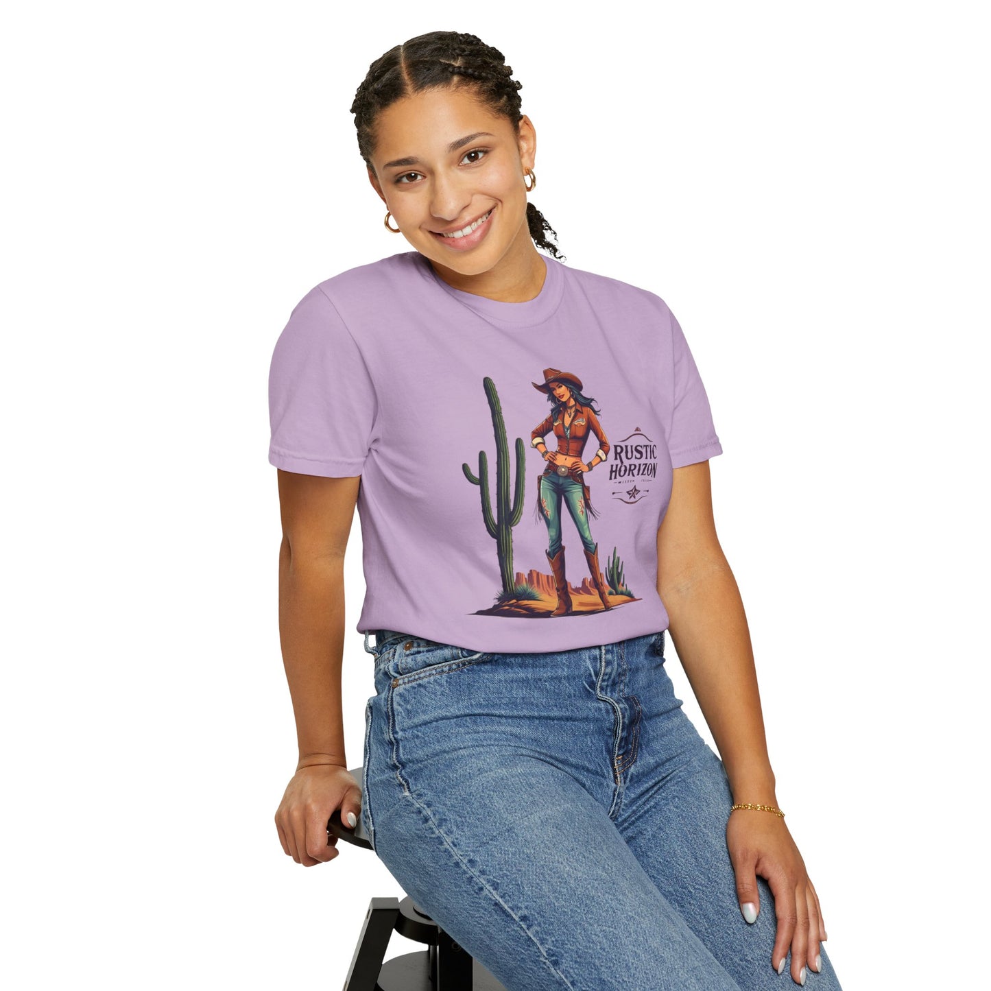 Rustic Horizon Cowgirl Cactus Fashion UNISEX T-Shirt｜Festival Wear, Casual Outfit, Gift for Nature Lovers, Vintage Style Tee, Summer Essential