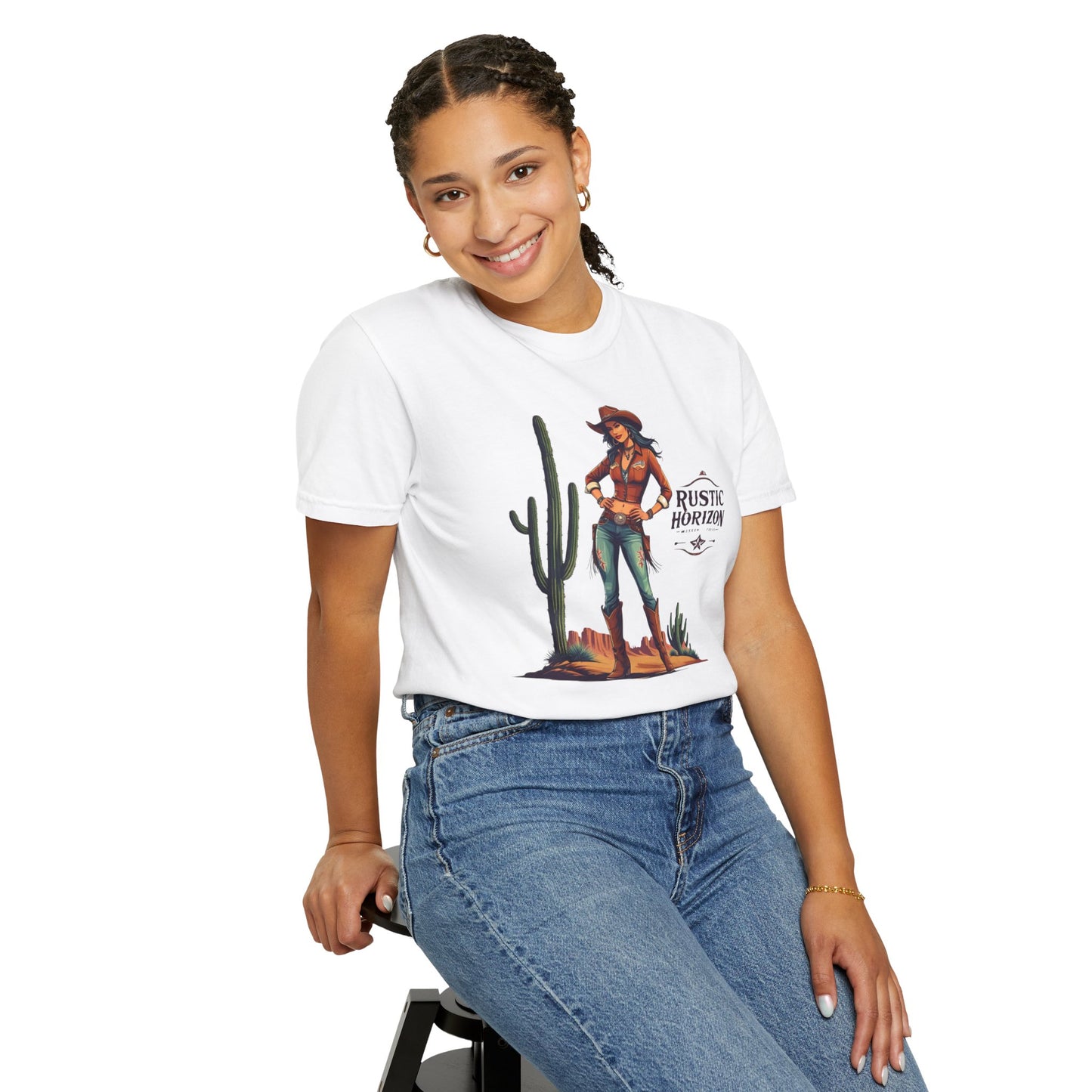 Rustic Horizon Cowgirl Cactus Fashion UNISEX T-Shirt｜Festival Wear, Casual Outfit, Gift for Nature Lovers, Vintage Style Tee, Summer Essential